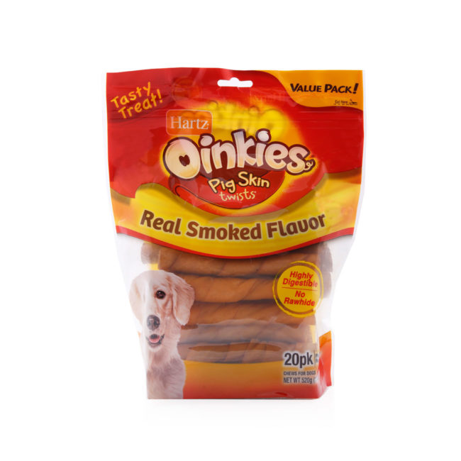 A pack of 20 pig skin dog treats, smoked flavor, Hartz SKU 3270015377