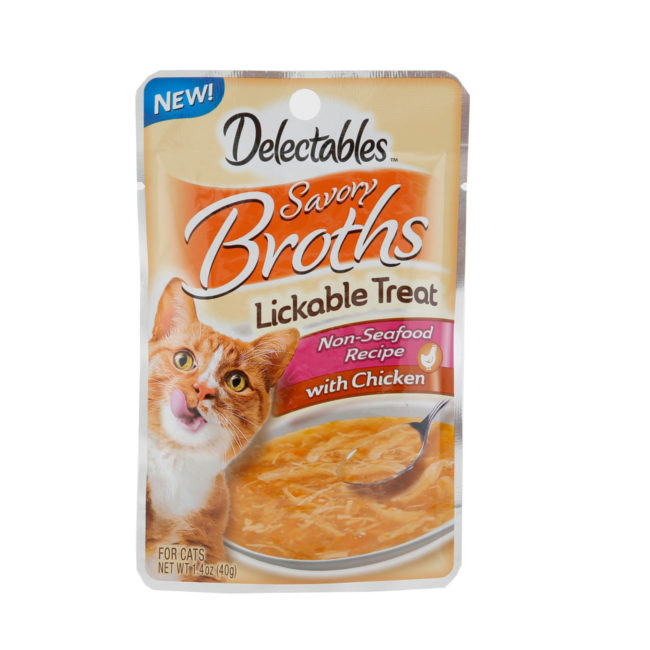 Delectables Lickable Treat Savory Broths for cats chicken wet cat treat. Front of package. Hartz SKU# 3270012001.