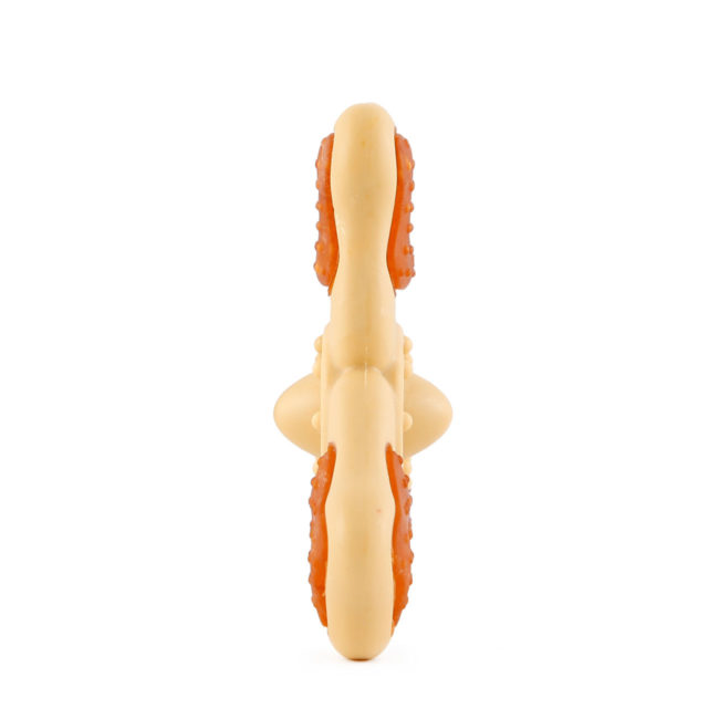 Hartz Chew N Clean tri-point dog toy. Side view of one of the Hartz toys for dogs teeth. Hartz SKU# 3270012005.