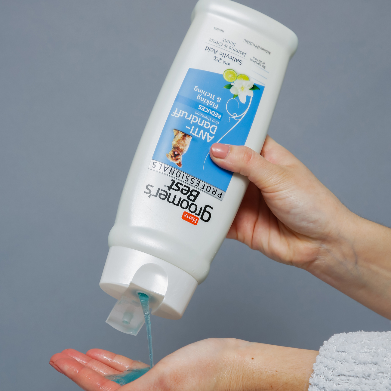 Hartz Groomer s Best Professionals Anti Dandruff Dog Shampoo